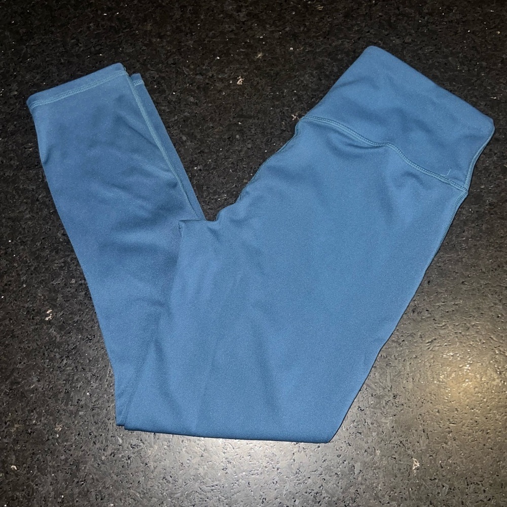 Uec Fabletics Anywhere Motion 360 High Rise Crop … - image 4